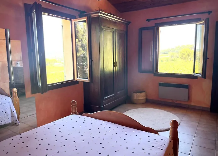 Entre Vignes Et Horizon Appartement Avec Jacuzzi Privatif Et Piscine Commune Chauffee