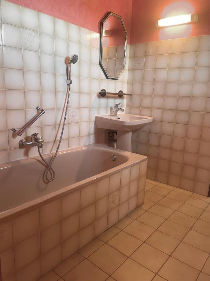 Entre Vignes Et Horizon Avec Jacuzzi Privatif Et Piscine Commune Chauffee
